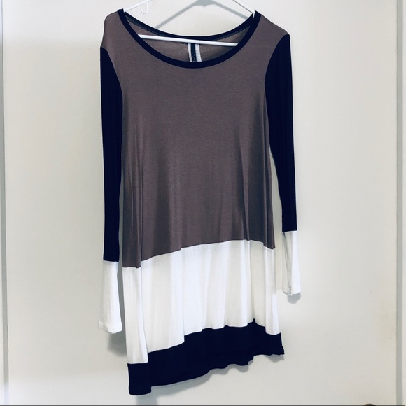 Color Block Tunic - Picture 2 of 2